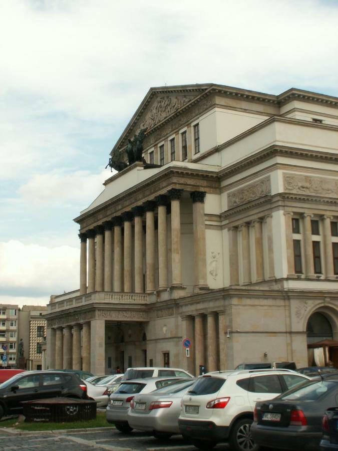 Old Town Grand Theatre Apartment Varsó Kültér fotó